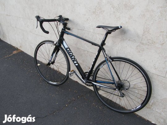 Giant Defy országúti verseny