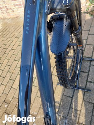 Giant Fathom 2   ( alkuképes)