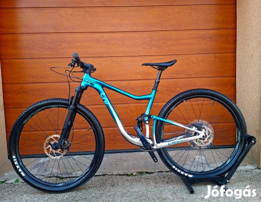 Giant Liv Pique 29 trail kerékpár