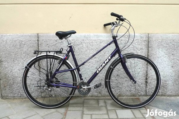 Giant Traveller Expert felújított női trekking-túra-városi kerékpár