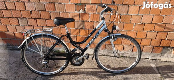 Giant ZEG Comfort 28" aluvázas trekking