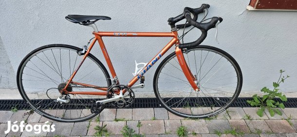 Giant országúti kerékpár