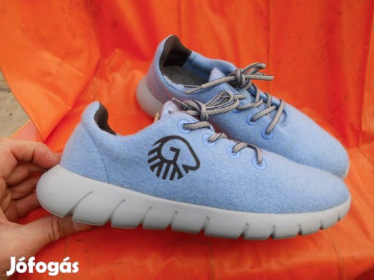 Giesswein (Osztrák) kék-szürke 42-es merinói futó-utcai cipő eladó,