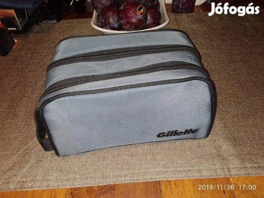 Gillette Dupla pipere táska Neszesszer 25x20x20 cm Sok Mást Is