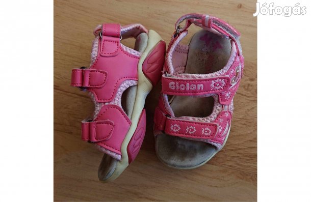 Giolan tépőzáras szandál 22-es méret