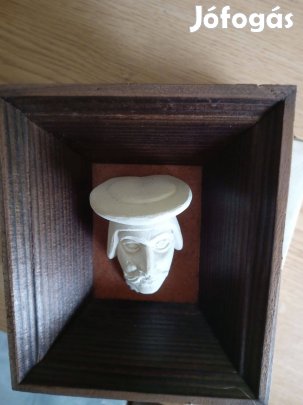 Gipsz fej Kisplasztika