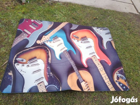 Gitár, gitáros szőnyeg 4000 forintért eladó