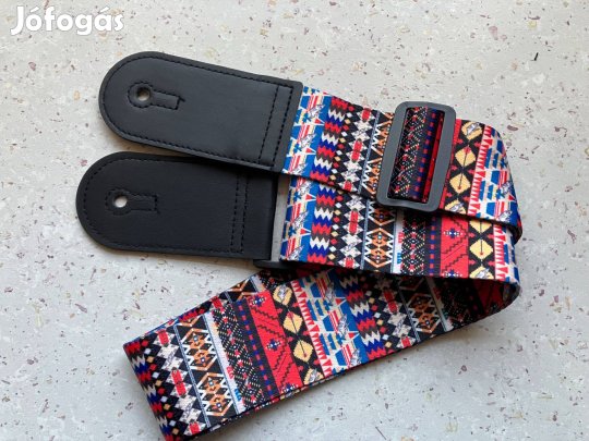 Gitár heveder/hátpánt törzsi mintás, piros-fehér-kék