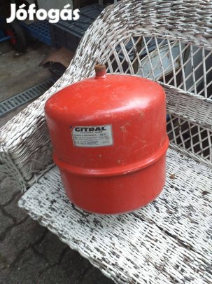Gitral 25 literes tágulási tartály eladó