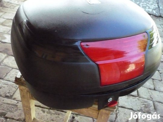 Givi E42 monolock doboz 42 L-es, Platnival