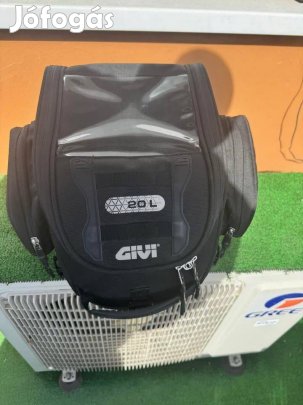 Givi Tanktáska UT809 Tancklocked eladó
