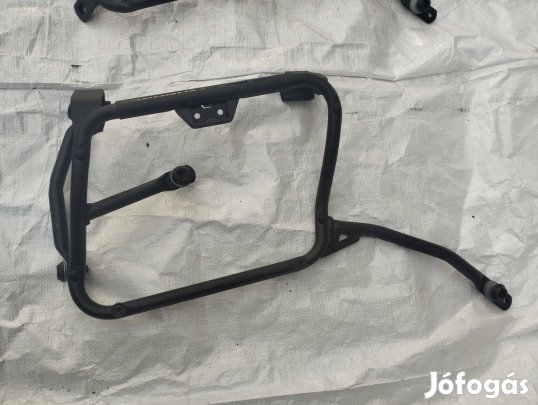 Givi dobozttartó konzol 2 db ismeretlen motorra