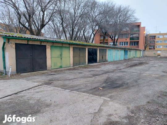 Gizella téri garázs