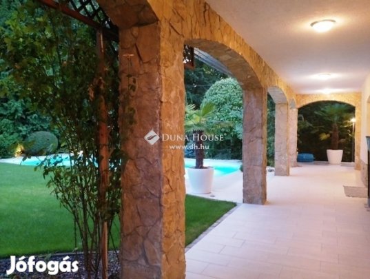 Gödi 426 nm-es ház eladó