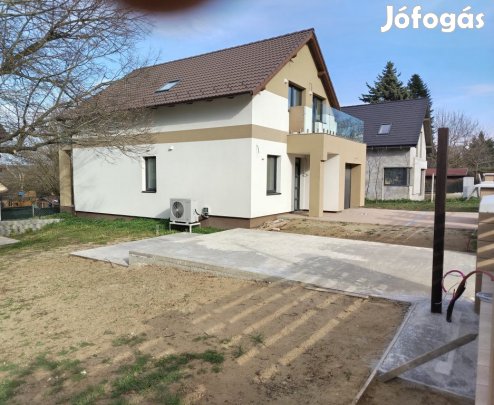 Gödöllő, Fenyves területi utca, 126 m2-es, családi ház, 5 szobás
