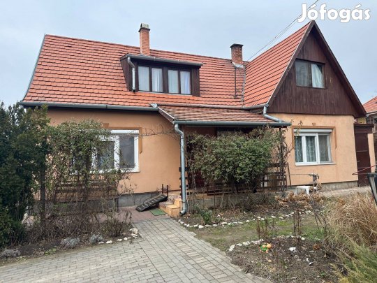 Gödöllő eladó családi ház 5 szobás