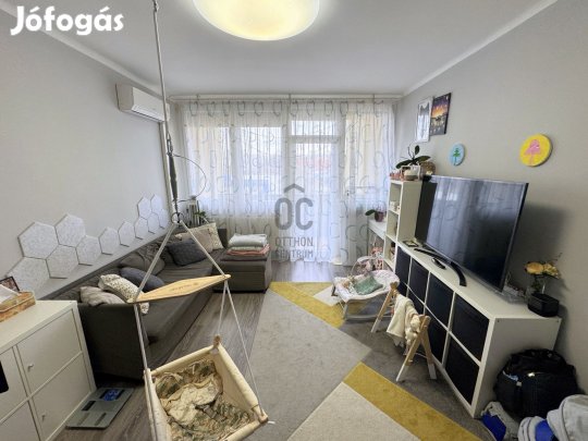 Gödöllői eladó panel társasházi lakás