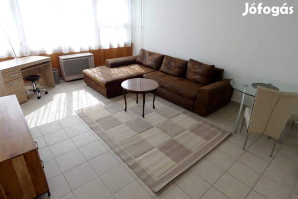 Gödöllőn a központ közelében eladó egy 59 nm es lakás