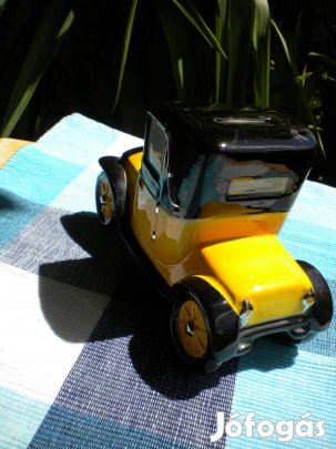 Goebel porcelán veterán autó persely