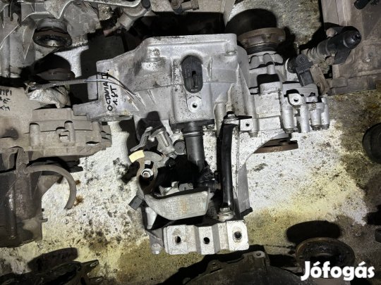 Golf Bora Octavia Leon Toledo Audi A3 1.8T váltó kézi 5seb