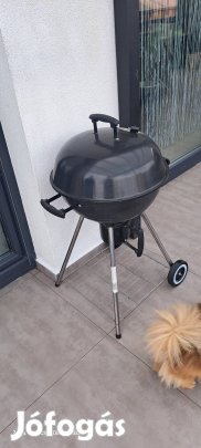Gömbgrillező eladó.