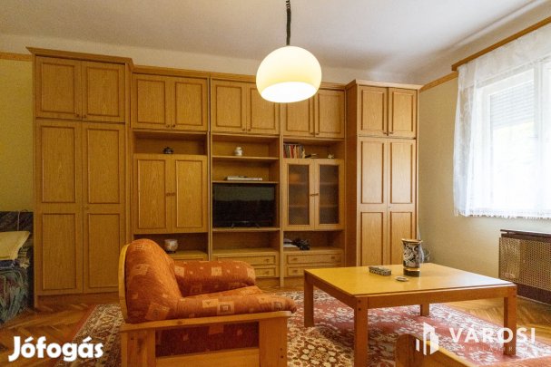 Gondosan karbantartott 2 szobás téglaház