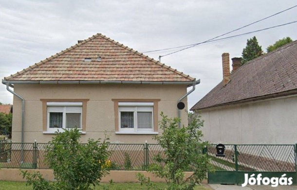 Gönyűn 90nm-es cs.ház