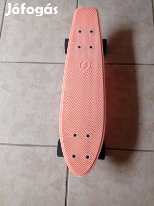 Gördeszka szinte új állapotában eladó
