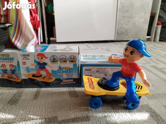 Gördeszkázós Fiú Fénnyel Hanggal Forog MEGY Új