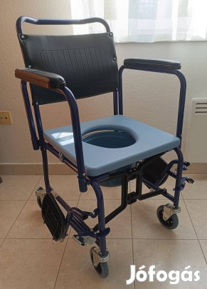 Gördíthető szobai WC