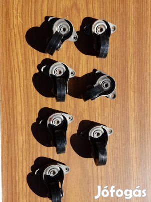 Görgők 32 mm-es. 7 db