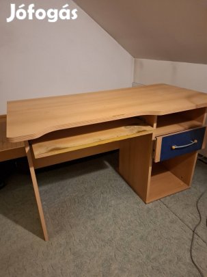 Görgős íróasztal olcsón eladó 