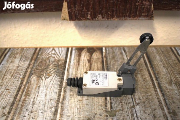 Görgős karos végálláskapcsoló pozíció kapcsoló Omron ( 6746 )