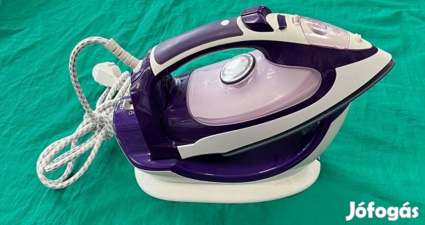 Gőzölős vasaló állvánnyal
