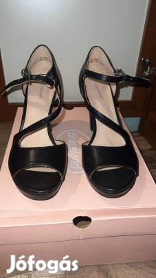 Graceland fekete pántos magassarkú 38- alig használt