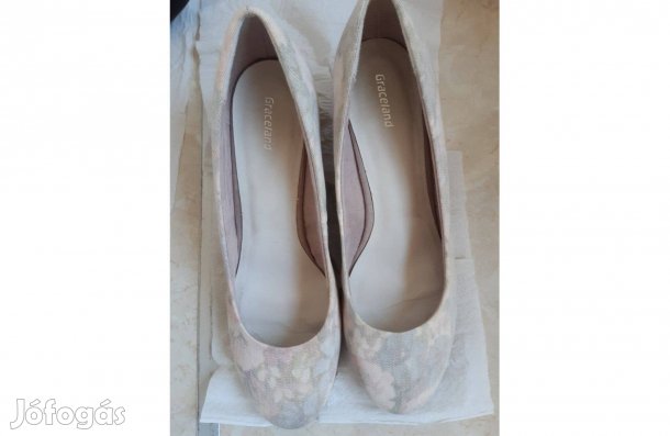 Graceland magassarkú cipő