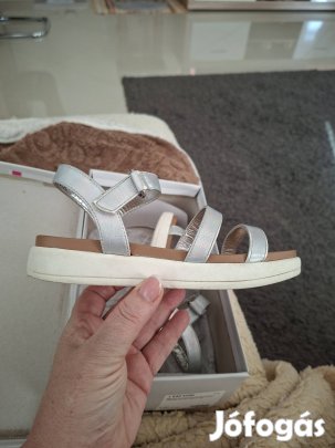 Graceland szandál 32-es