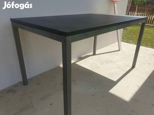 Gránit kerti asztal