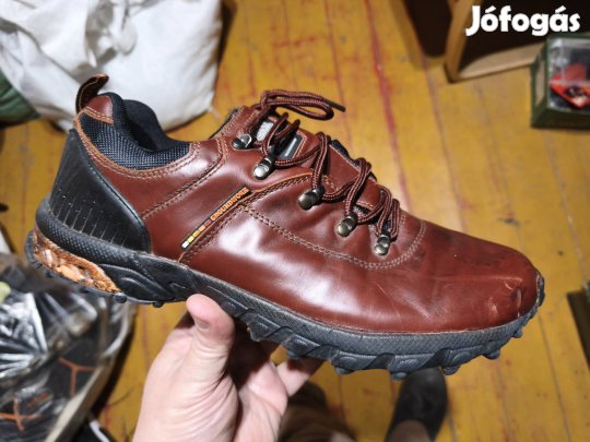 Graudword túra cipő 44.