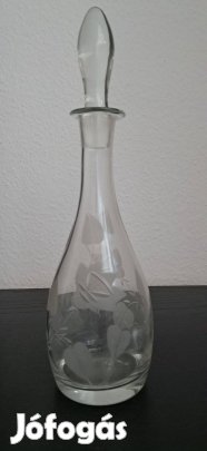 Gravírozott üveg dekantáló dugóval (32,5 cm)