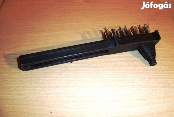 Grílezésnél használatos drótkefe ujj