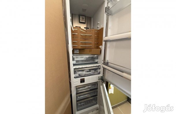 Grundig Gkni 25942 FN Beép.Nofrost hűtő,Duo Cooling,284L.(320e.helyett