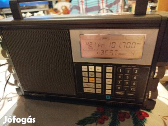 Grundig Gyonyoru Satellit 500 vilagvevo radio