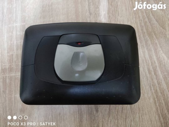 Grundig K-GW11 típusú kazettás walkman 