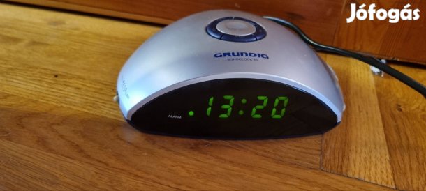 Grundig digitális órás rádió 