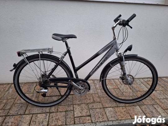 Gudereit tárcsafekes, agydinamós trekking kerekpar eladó. 