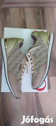Guess 38-as sportcipő