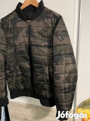 Guess M kabát (inkább kisebb L) ki-be fordíthatós