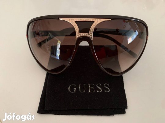 Guess barna színű napszemüveg újszerű