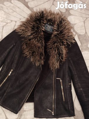 Guess kabát kitűnő állapotban M